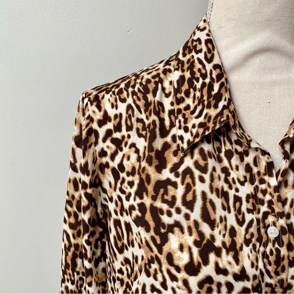Banana Republic Dillon Classic Fit Buttondown Shirt in Animal/Leopard Print - Picture 2 of 13